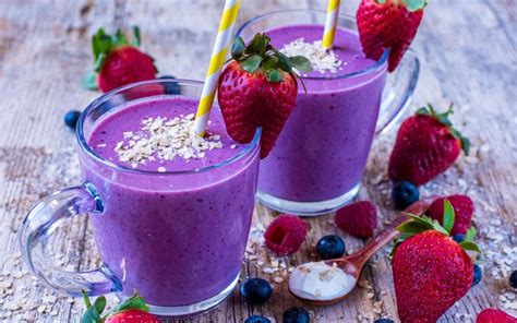 Kahvaltılık Smoothie Tarifleri: Doğal Enerji Deposu