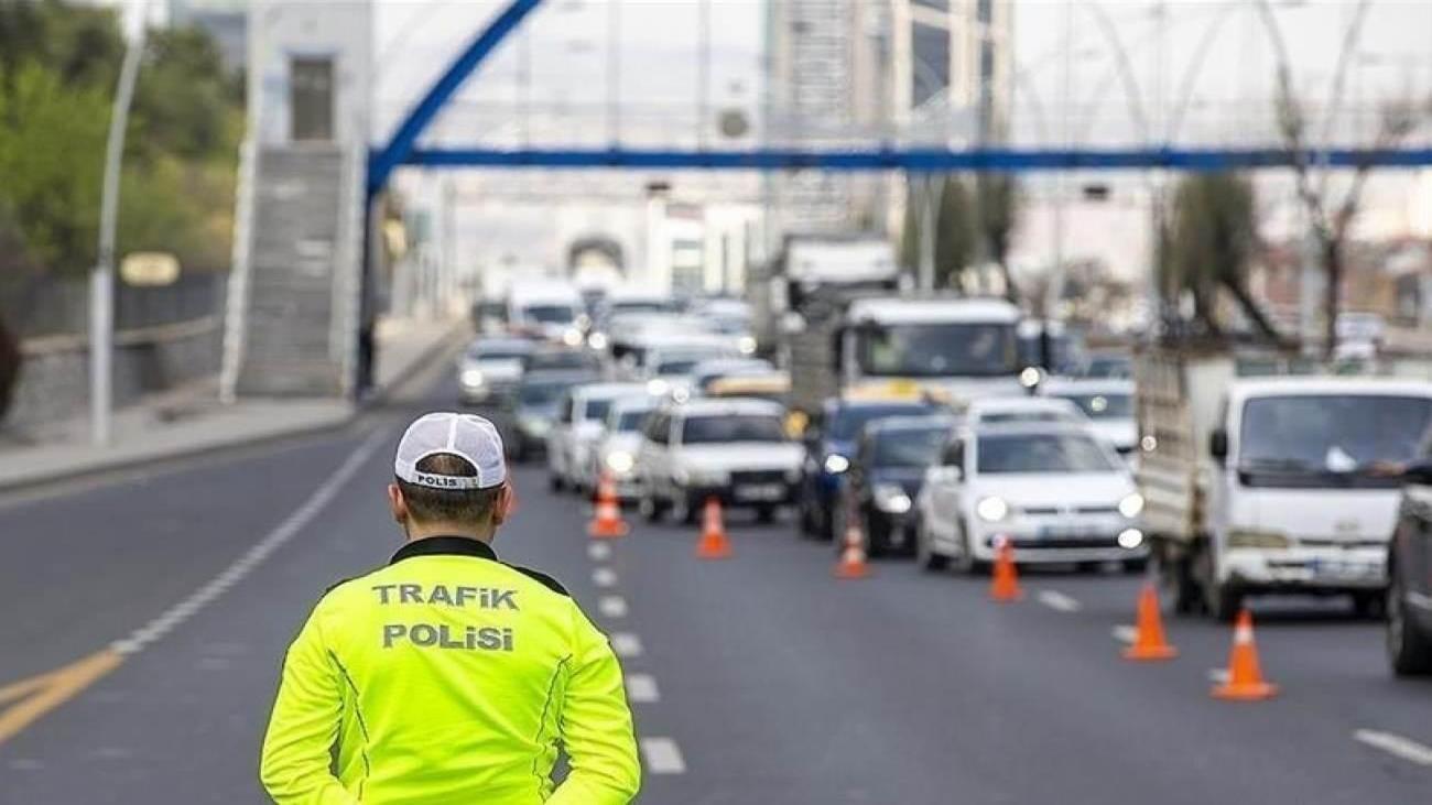 20 Ekim’de yollar trafiğe kapatılıyor! Park halindeki araçlar kaldırılacak: İşte o yollar…