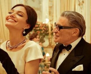 Angelina Jolie’den yıllar sonra imaj değişikliği! Maria filmi prömiyerinde nefes kesti