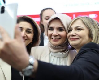Bakan Mahinur Göktaş’tan 19 Ekim Muhtarlar Günü’ne özel duyuru! “Aile Rehberi Sistemi”