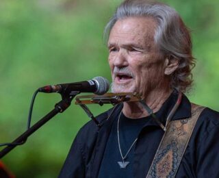 Country müziğinin dev ismi Kris Kristofferson hayatını kaybetti!