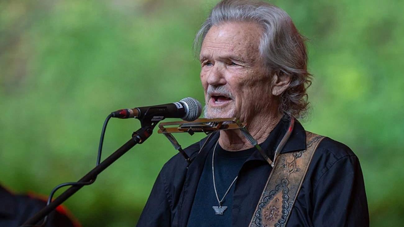 Country müziğinin dev ismi Kris Kristofferson hayatını kaybetti!