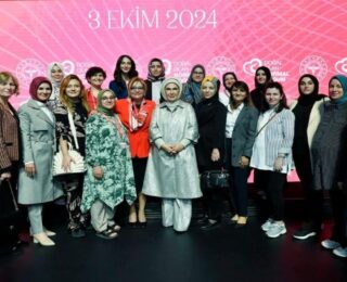 Emine Erdoğan’dan anne adaylarına ‘normal doğum’ çağrısı! “Varoluşun en saf başlangıcı…”
