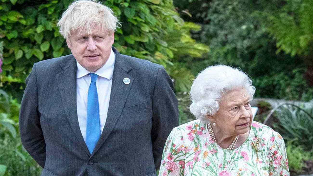 Eski Başbakan Boris Johnson’dan şok eden iddia: Kraliçe Elizabeth öleceğini biliyordu!