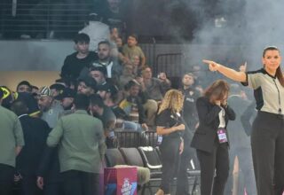 FIBA Kadınlar Süper Kupa mücadelesi yarıda kaldı! Fenerbahçe-Beşiktaş maçında olay