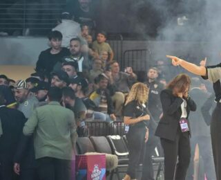 FIBA Kadınlar Süper Kupa mücadelesi yarıda kaldı! Fenerbahçe-Beşiktaş maçında olay