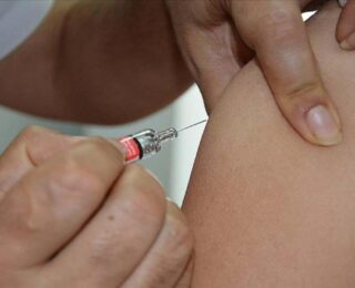 Grip aşıları eczanelere geliyor! “Aşı sayısı kademeli olarak arttırılacak”