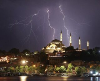İstanbul’da gök gürültülü sağanak yağış uyarısı: Vatandaşlar tedbirli olsun!