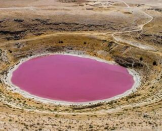 Konya’da pembe rengiyle ünlenen Meyil Obruk Gölü kurudu
