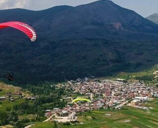 Sivas’ta yamaç paraşütü sporcuları Filistin’e destek için uçuş gerçekleştirdi!