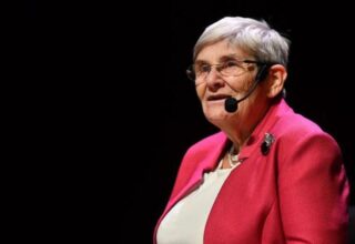 Canan Karatay acı kaybını unutmadı! Kardeşinden bahsederken canlı yayında gözyaşlarına boğuldu