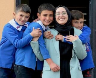 Fatmanur öğretmen’in sınırda eğitim mücadelesi: “Bazen telefon dahi çekmiyor ama mutluyum”
