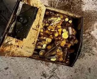 Tadilat esnasında bir teneke altın bulan tesisatçı resmen köşeyi döndü! Payına düşen miktar…