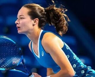 Zeynep Sönmez’den tarihi zafer! Kadınlar Tenis Turnuvası’nda şampiyon oldu!