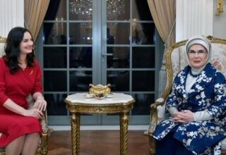 Emine Erdoğan ile Karadağ Devlet Başkanı’nın eşi Milena Milatovic ile buluştu