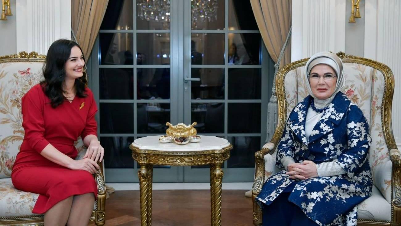 Emine Erdoğan ile Karadağ Devlet Başkanı’nın eşi Milena Milatovic ile buluştu