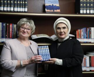 Emine Erdoğan ve Macaristan Cumhurbaşkanının eşi buluştu