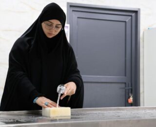 Bir gassala sorulan en zor soru! Senin elinden nasıl yemek yiyorlar?