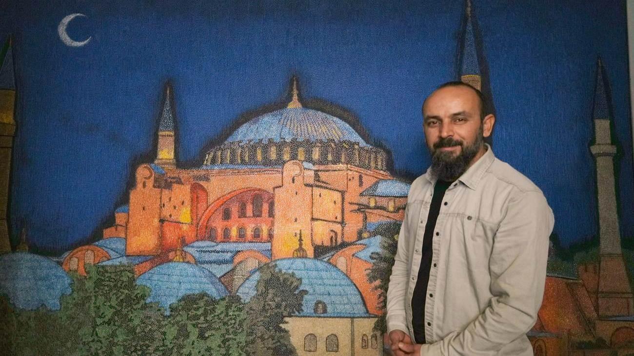 Filografi sanatçısından 120 bin çivi ile Ayasofya-i Kebir Cami-i tablosu