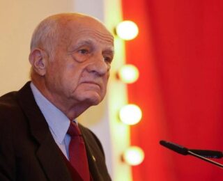 İnan Kıraç 87 yaşında evlendi