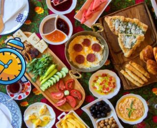 Kahvaltı için en sağlıklı saat kaçtır? Uzmanı ömrü uzatan saati açıkladı