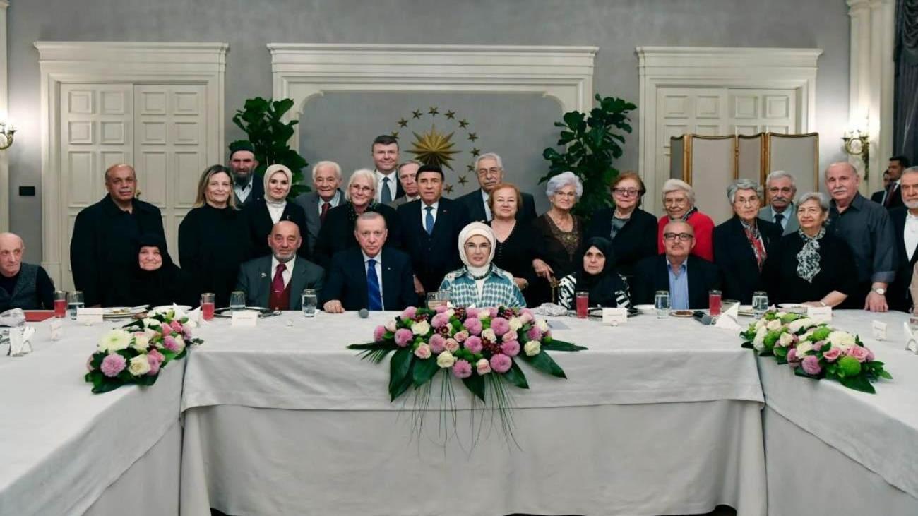 Emine Erdoğan’ın yaşlılarla iftarına sürpriz ziyaret!