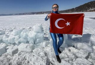 Şahika Ercümen’den tek nefeste 50 metrelik dalış!