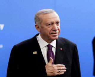 Cumhurbaşkanı Erdoğan’dan usta sanatçı Filiz Akın için taziye mesajı