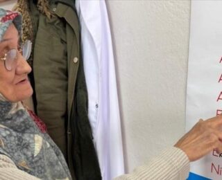 Okuma yazma kursunun tek öğrencisi: 65 yaşındaki Ayşe Demir!